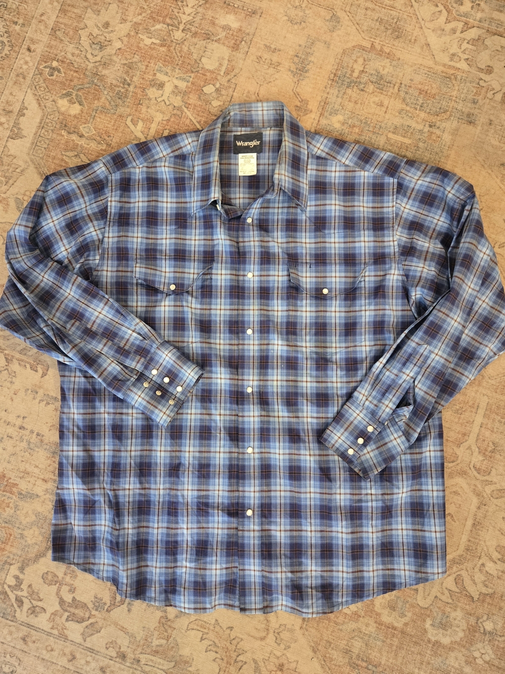 Wrangler Blue and Navy Plaid Western Button-Down Shirt